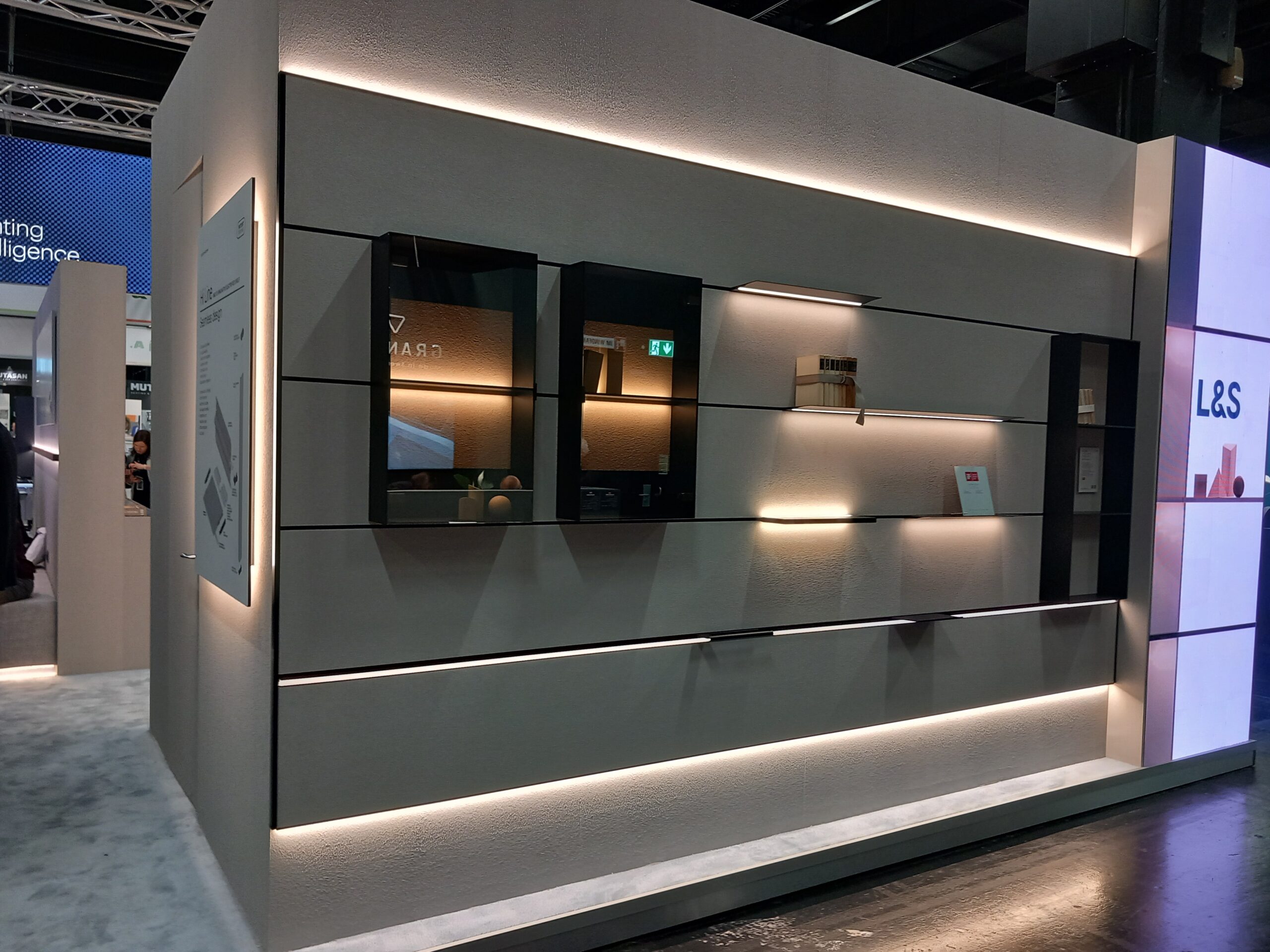 hi_line_L&S hi_line_L&S