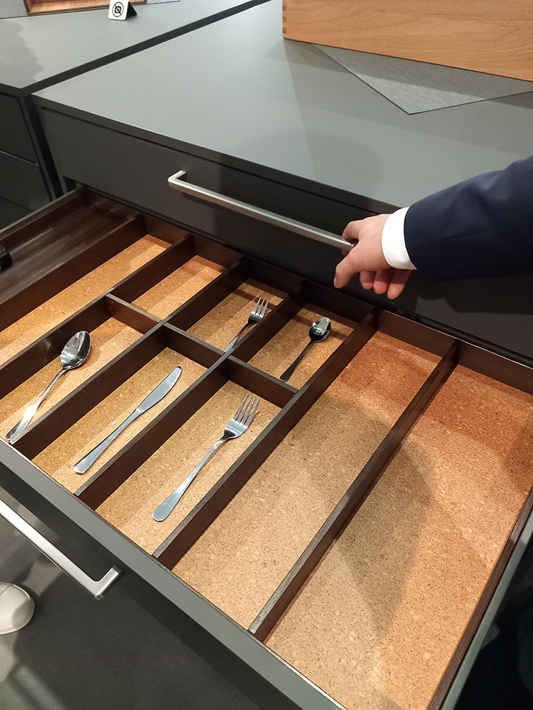 cubertero-2-corcho-tratado-fit-agency